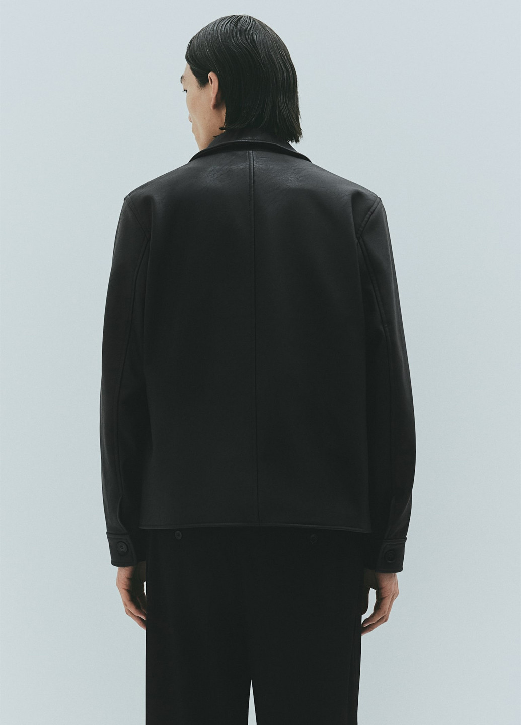 Черная демисезонная куртка H&M