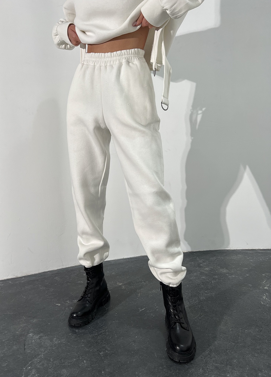 Белые спортивные зимние брюки Jadone Fashion