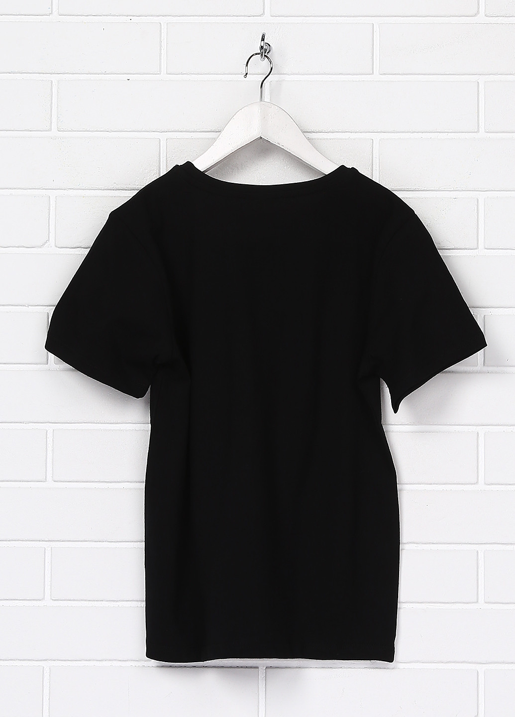 Черная летняя футболка с коротким рукавом Роза