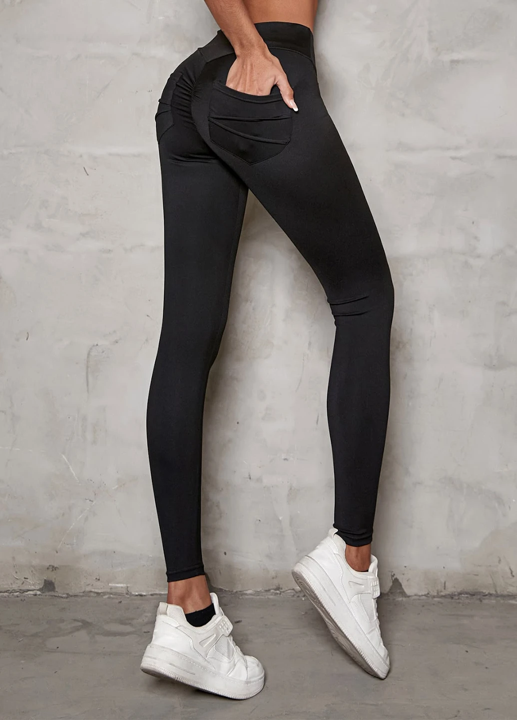 Черные демисезонные леггинсы SHEIN