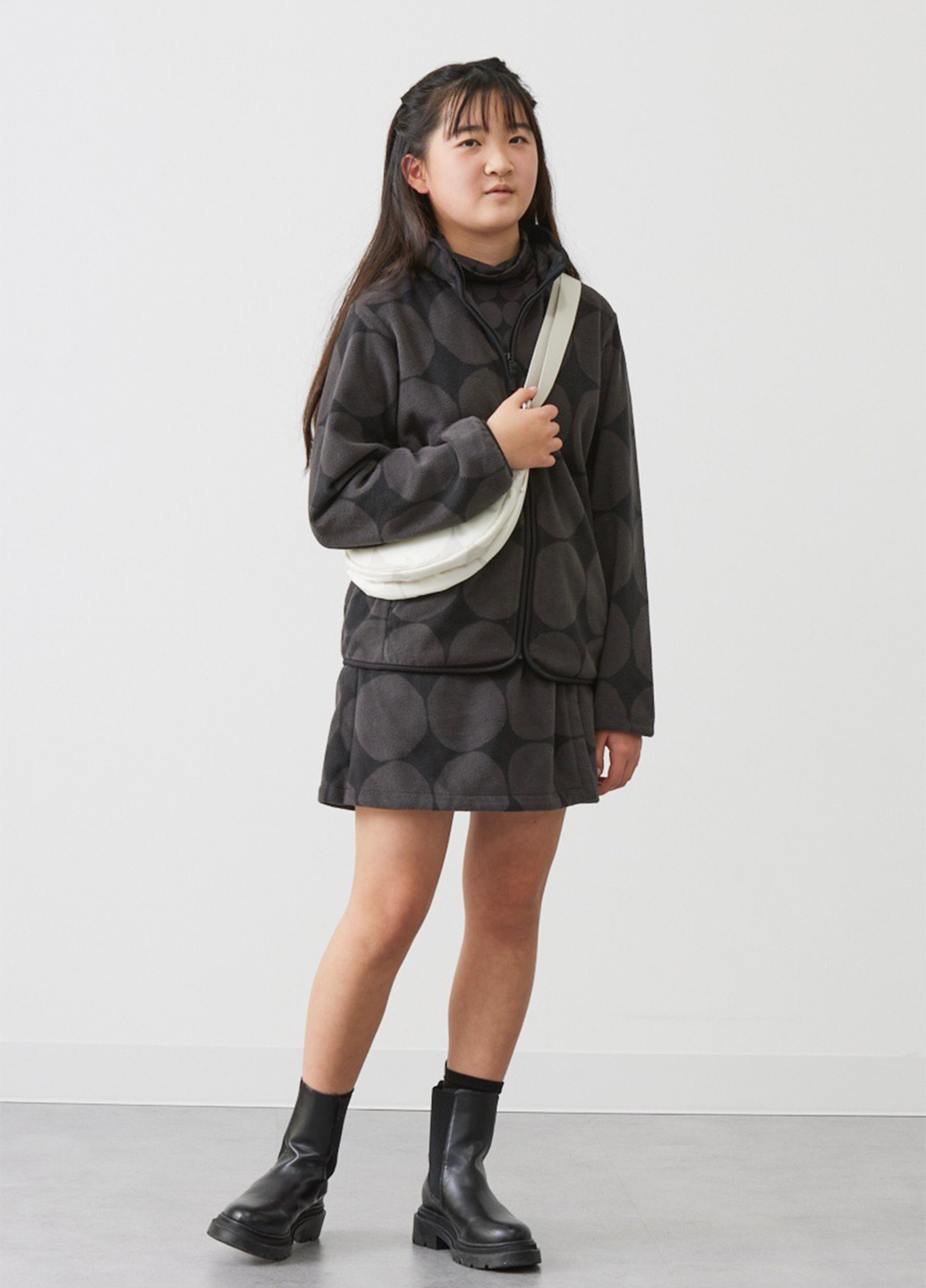 Черная кэжуал с геометрическим узором юбка Uniqlo на запах