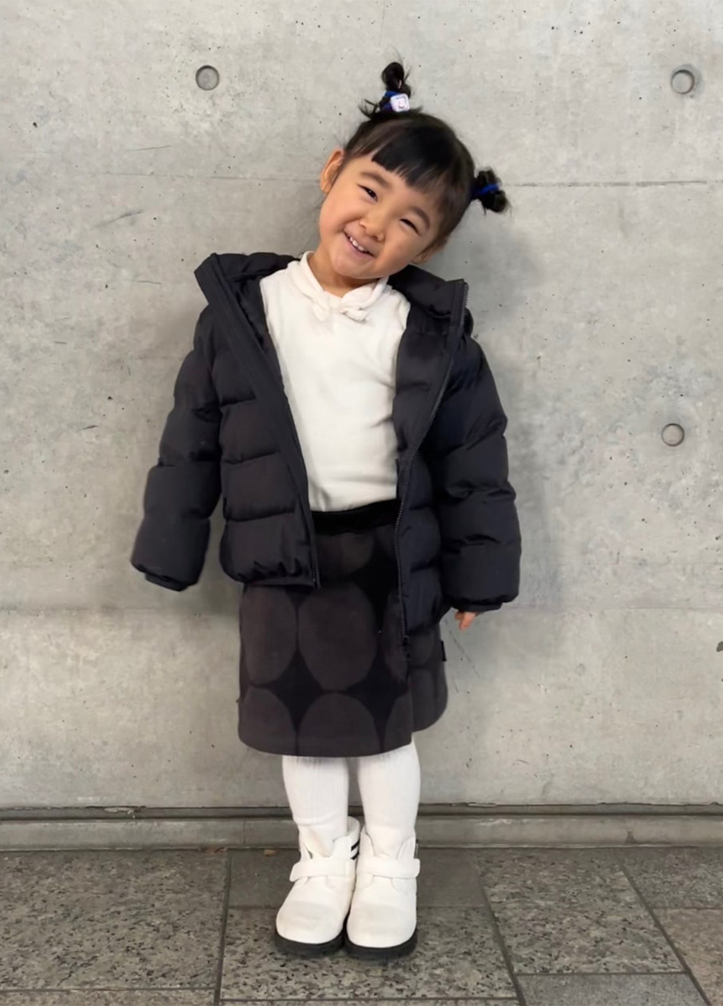 Черная кэжуал с геометрическим узором юбка Uniqlo на запах