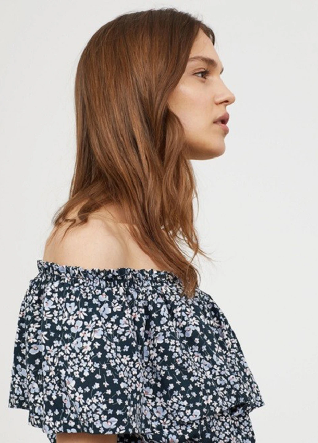 Комбинезон H&M комбинезон-шорты цветочный комбинированный кэжуал вискоза