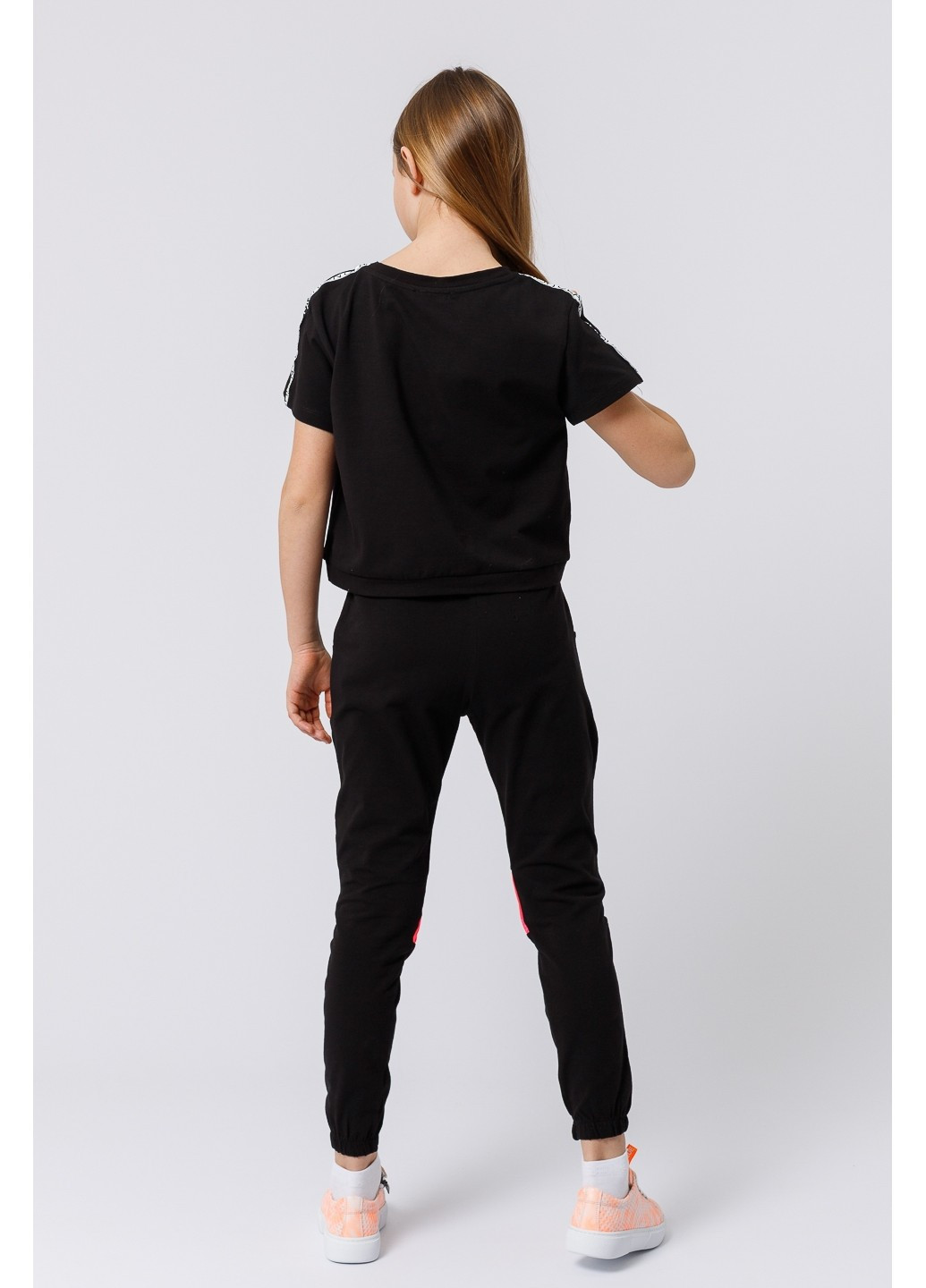Чорний комплект для дівчинки штани і футболка Wanex