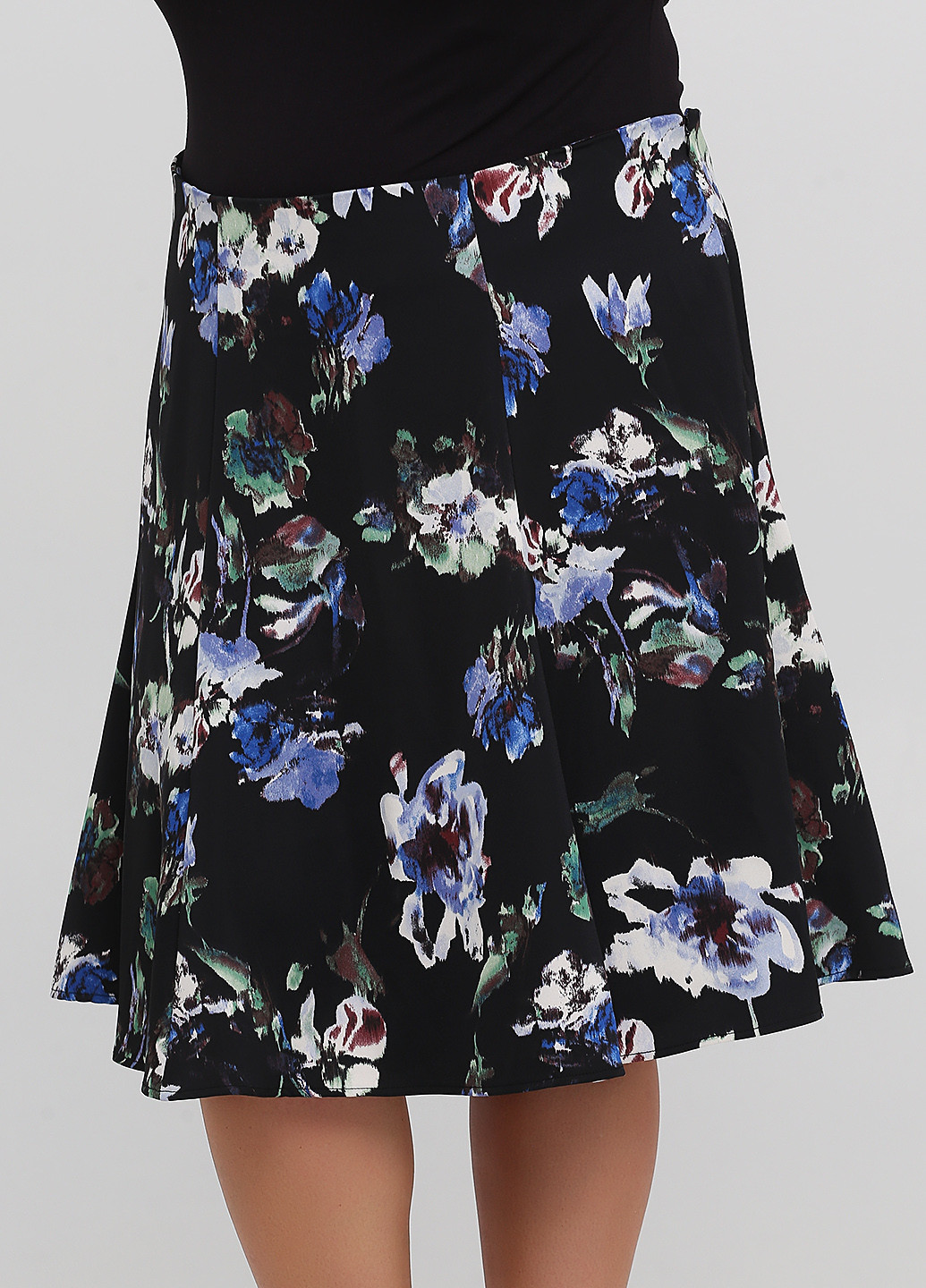 Черная кэжуал цветочной расцветки юбка Fiorella Rubino клешированная-солнце