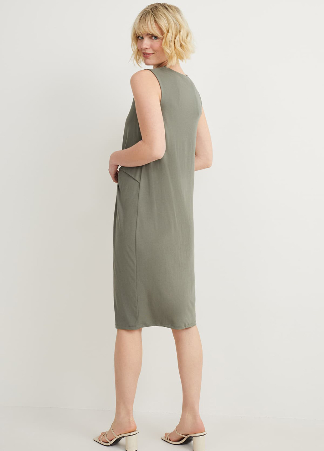 Оливковое (хаки) кэжуал платье C&A однотонное