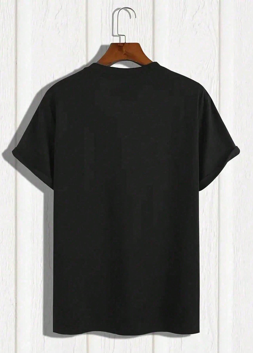 Черная футболка SHEIN