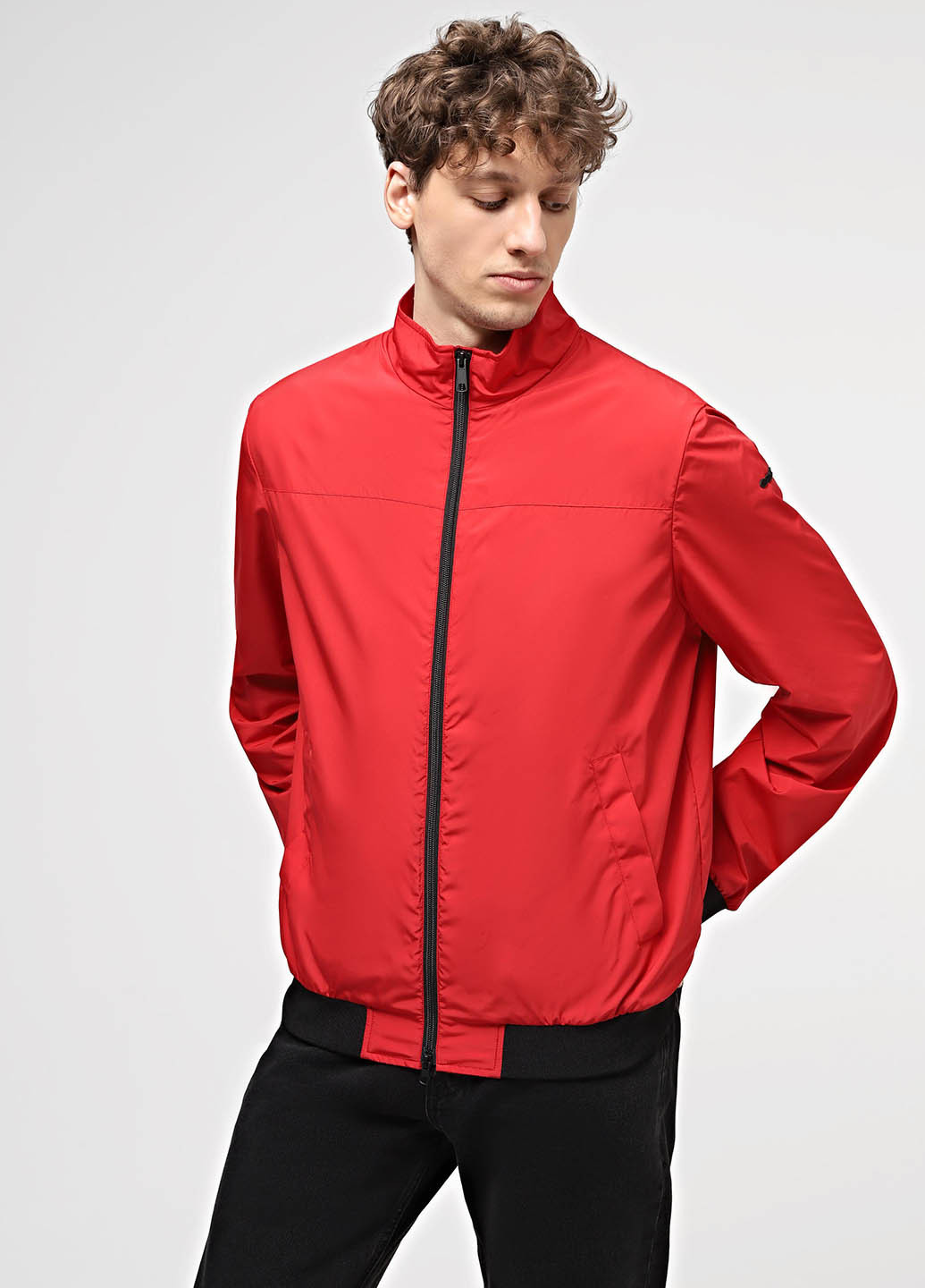 Червона демісезонна вітровка Geox
