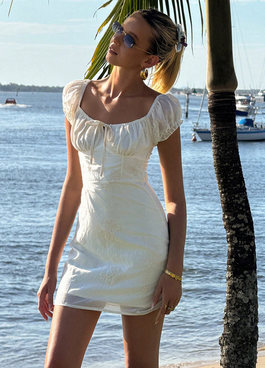 Белое кэжуал платье силуэтная SHEIN однотонное