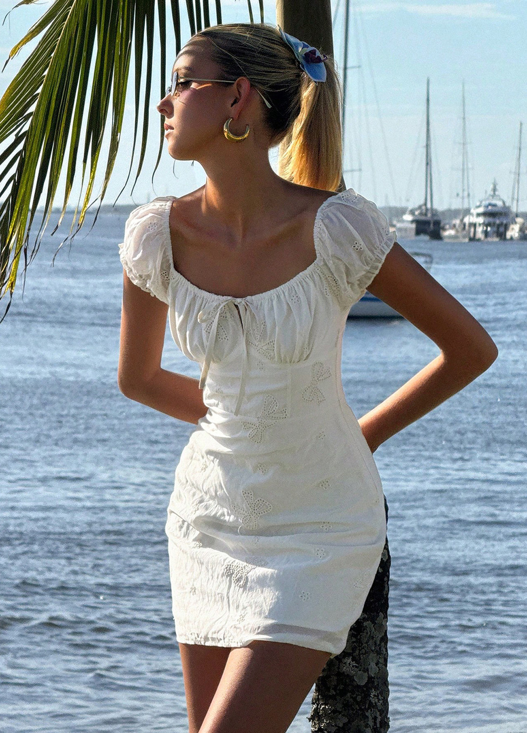 Белое кэжуал платье силуэтная SHEIN однотонное