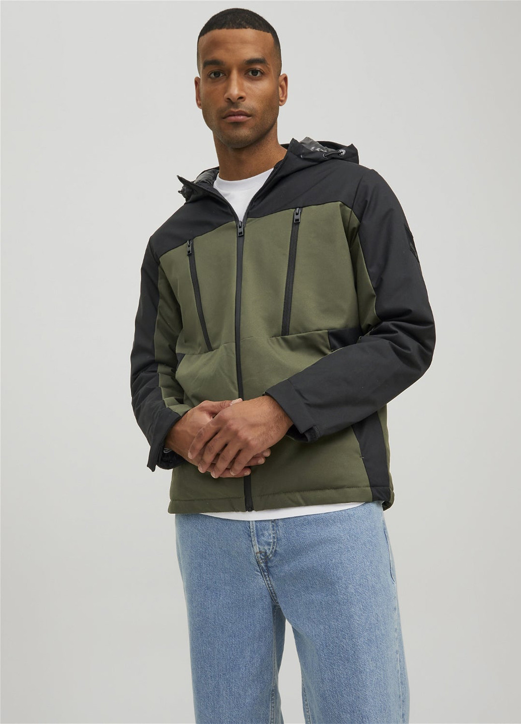 Оливковая (хаки) демисезонная куртка Jack & Jones