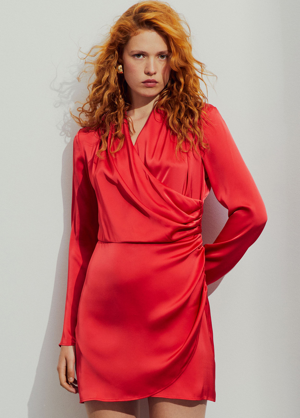 Червона кежуал сукня на запах H&M однотонна