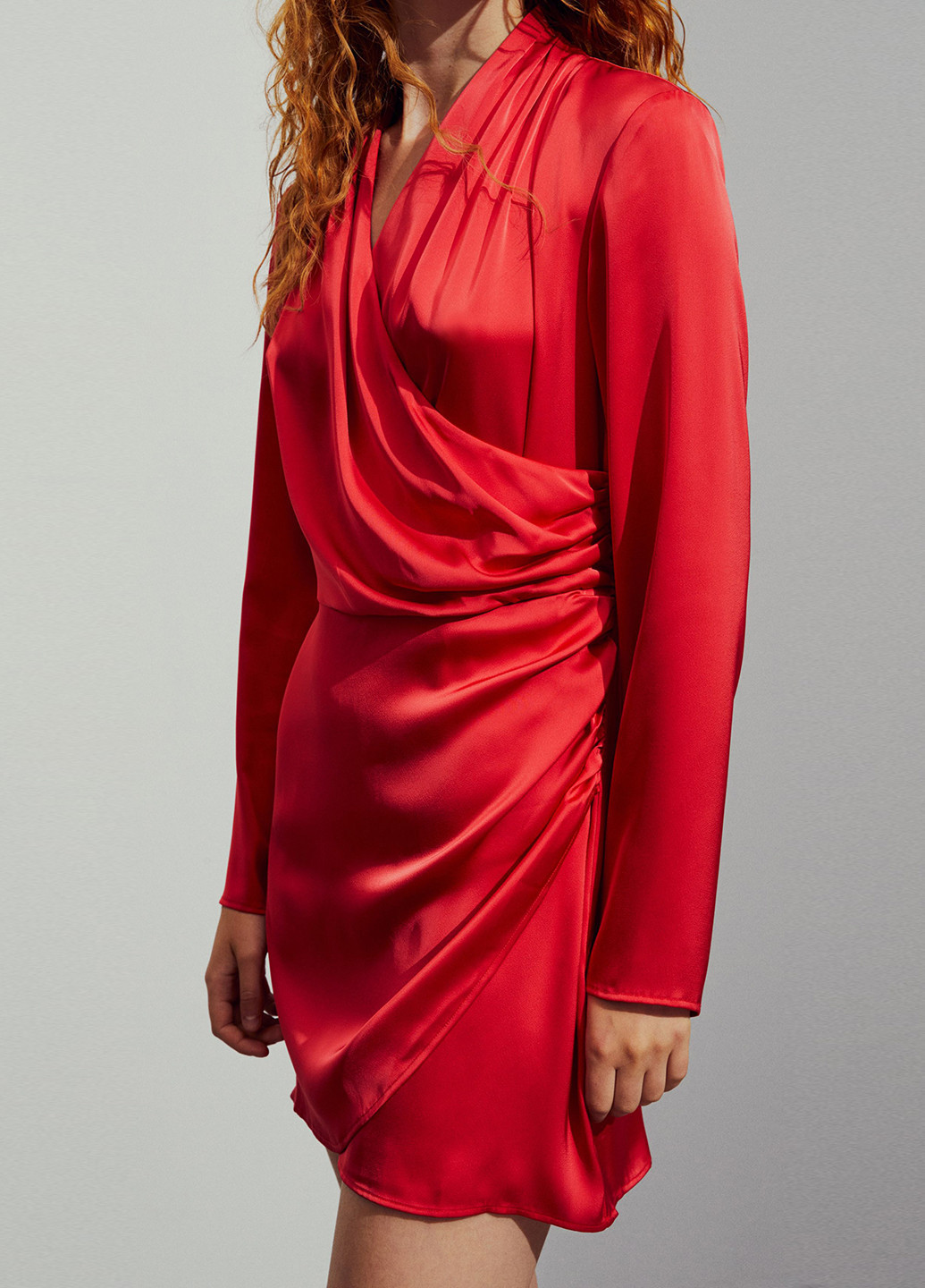 Червона кежуал сукня на запах H&M однотонна