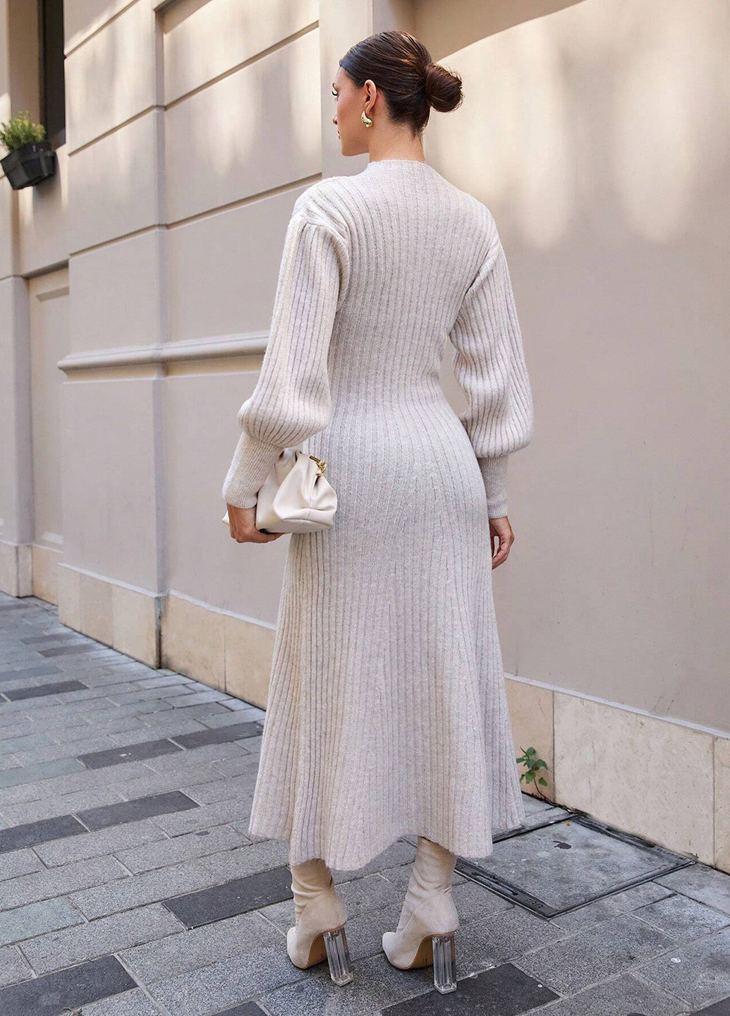 Светло-бежевое кэжуал платье платье-свитер SHEIN однотонное