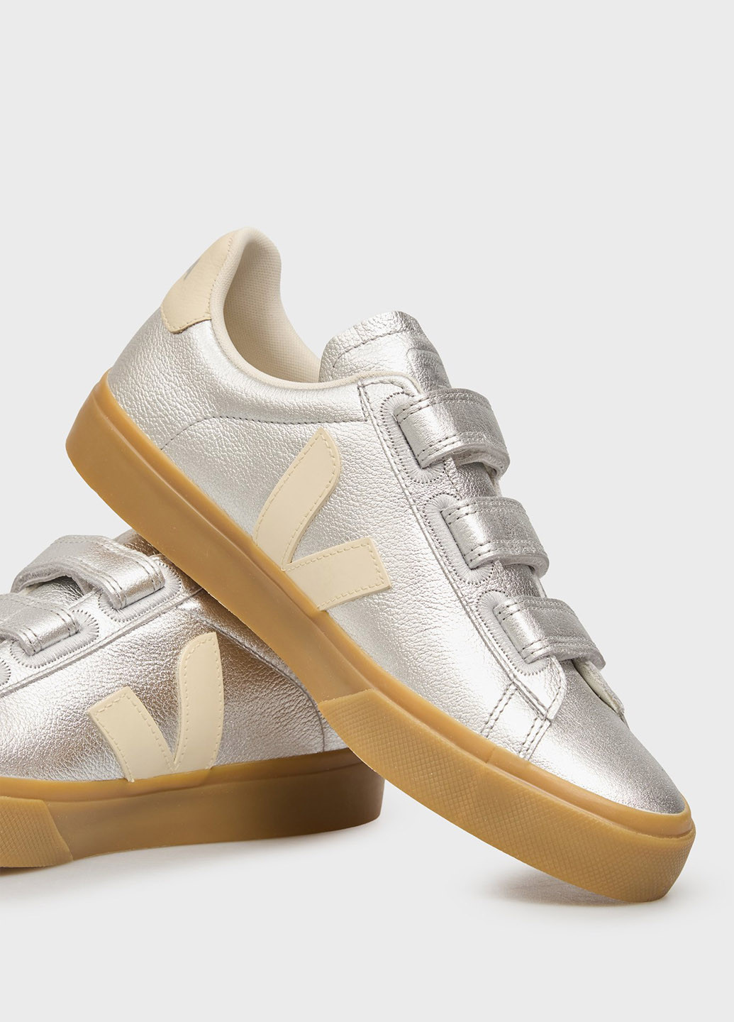 Срібні кеди Veja