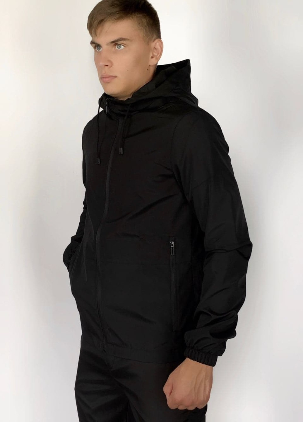 Чорний демісезонний костюм softshell light чорний Intruder