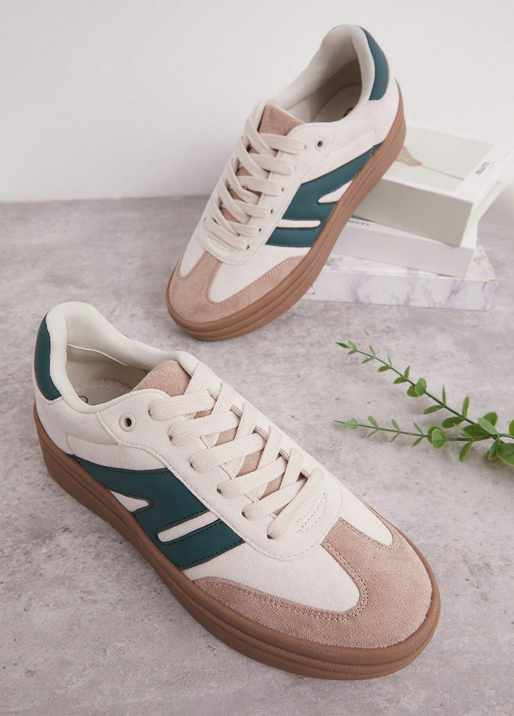 Кроссовки SHEIN светло-бежевые демисезоны (342411689)