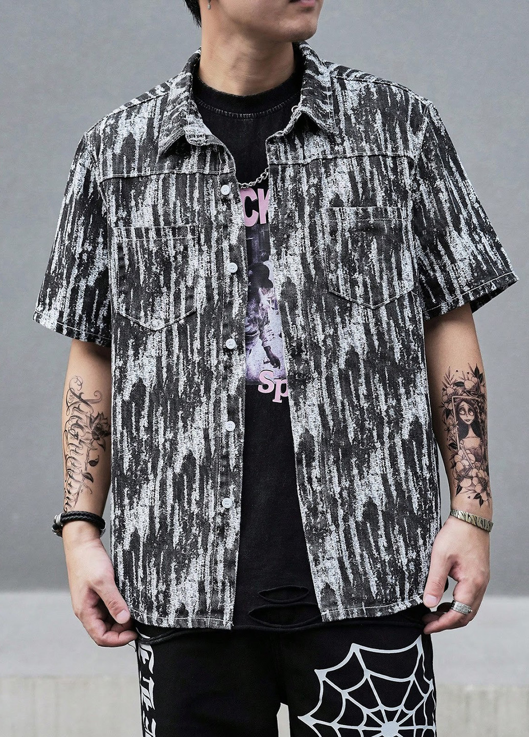 Цветная джинсовая рубашка с абстрактным узором SHEIN