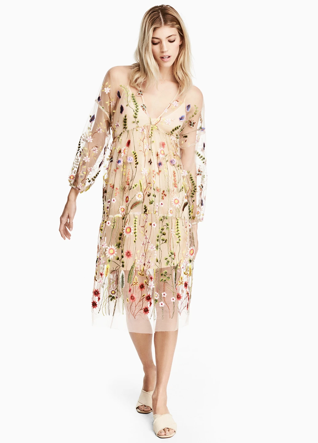 Бежевое коктейльное платье H&M