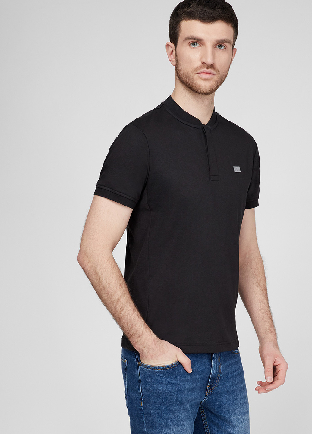 Черная футболка-поло для мужчин Tommy Hilfiger с логотипом