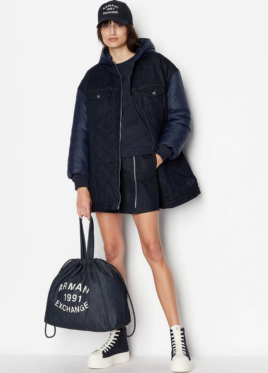 Темно-синий свитшот Armani Exchange однотонный вышивка (365688571)