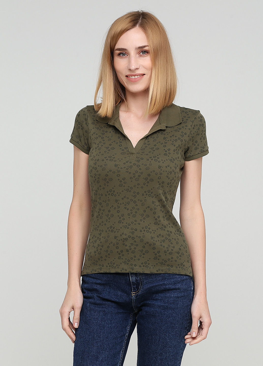 Оливковая (хаки) женская футболка-поло C&A однотонная