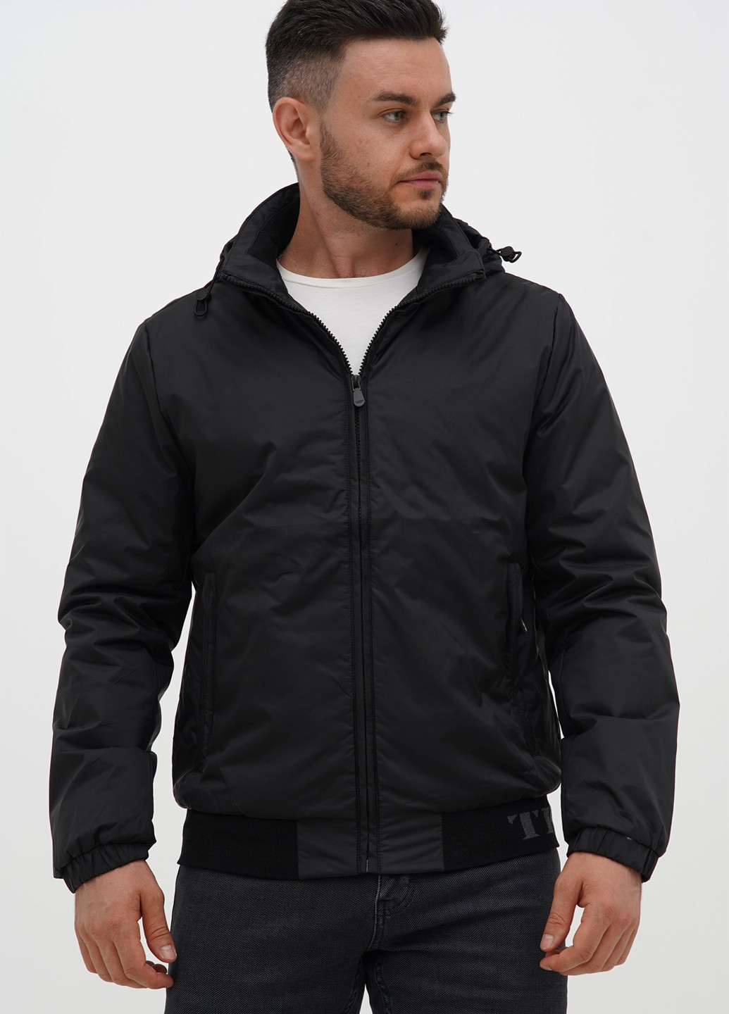 Чорна демісезонна куртка Trend Collection