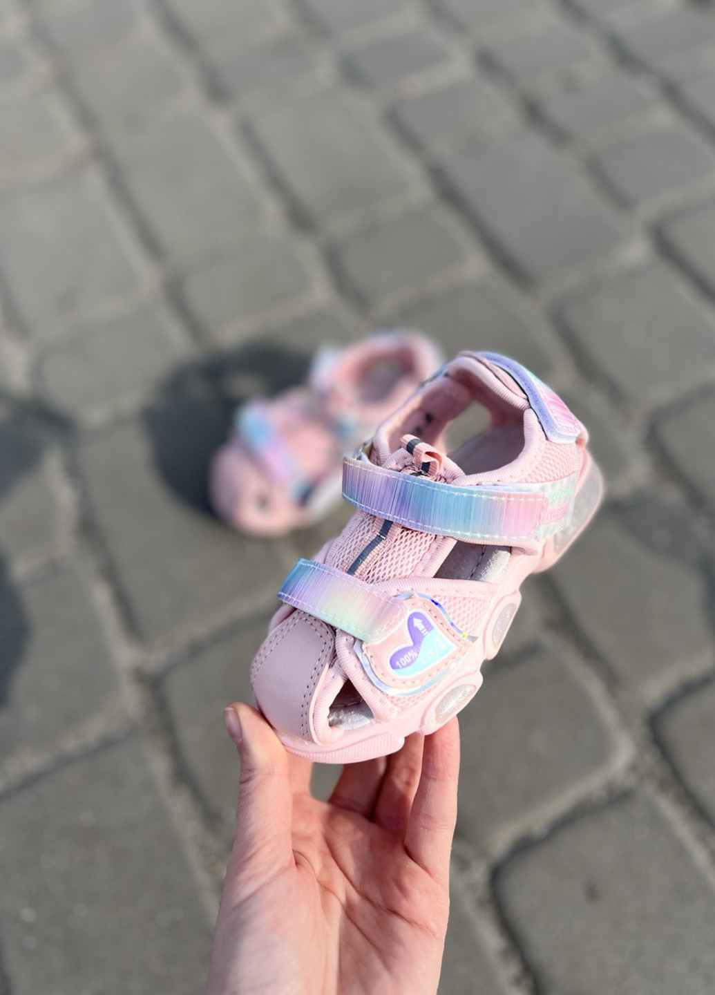 Розовые босоножки Tom.M с перфорацией, с тиснением