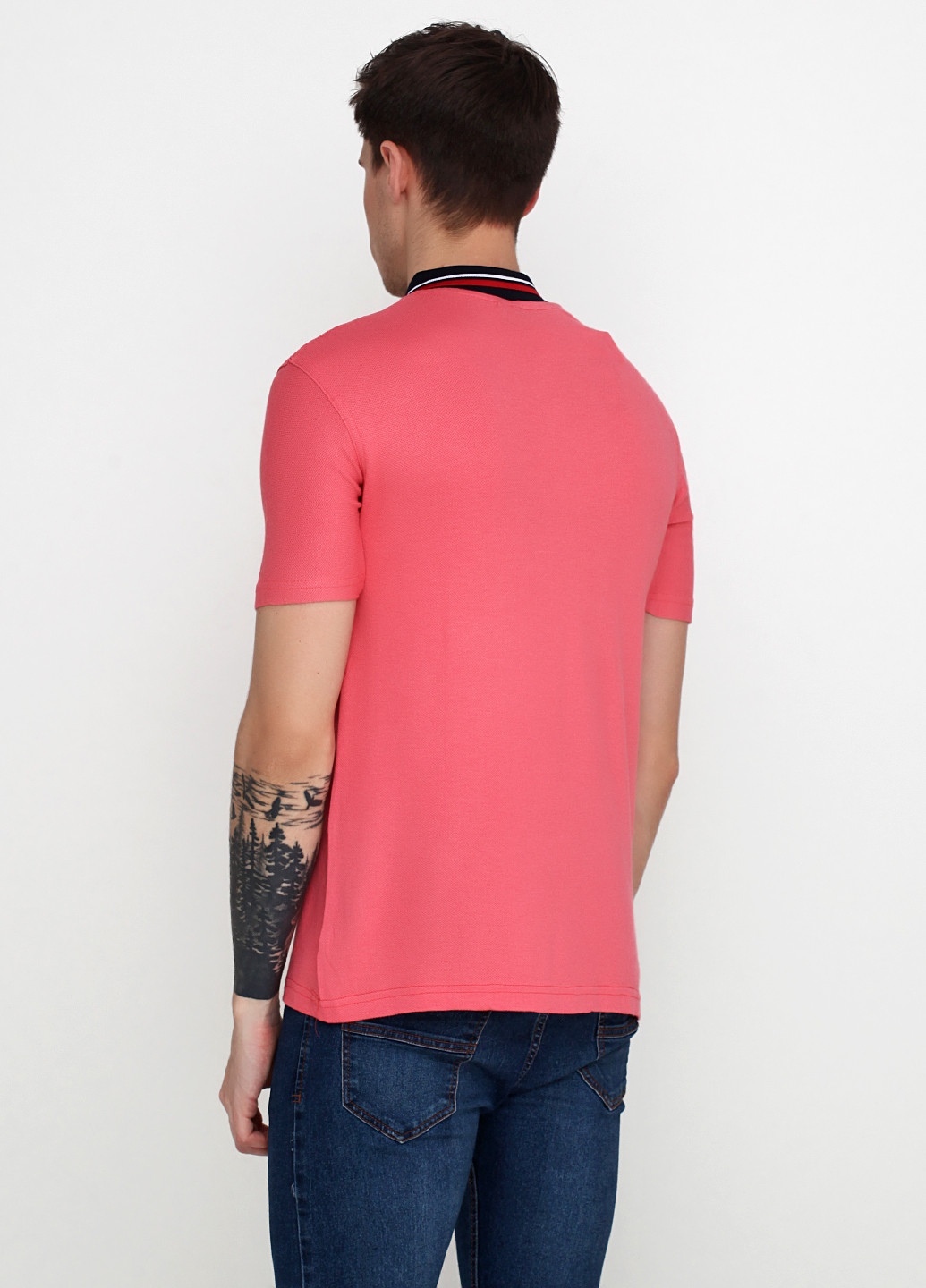 Розовая футболка-поло для мужчин West Wint с орнаментом