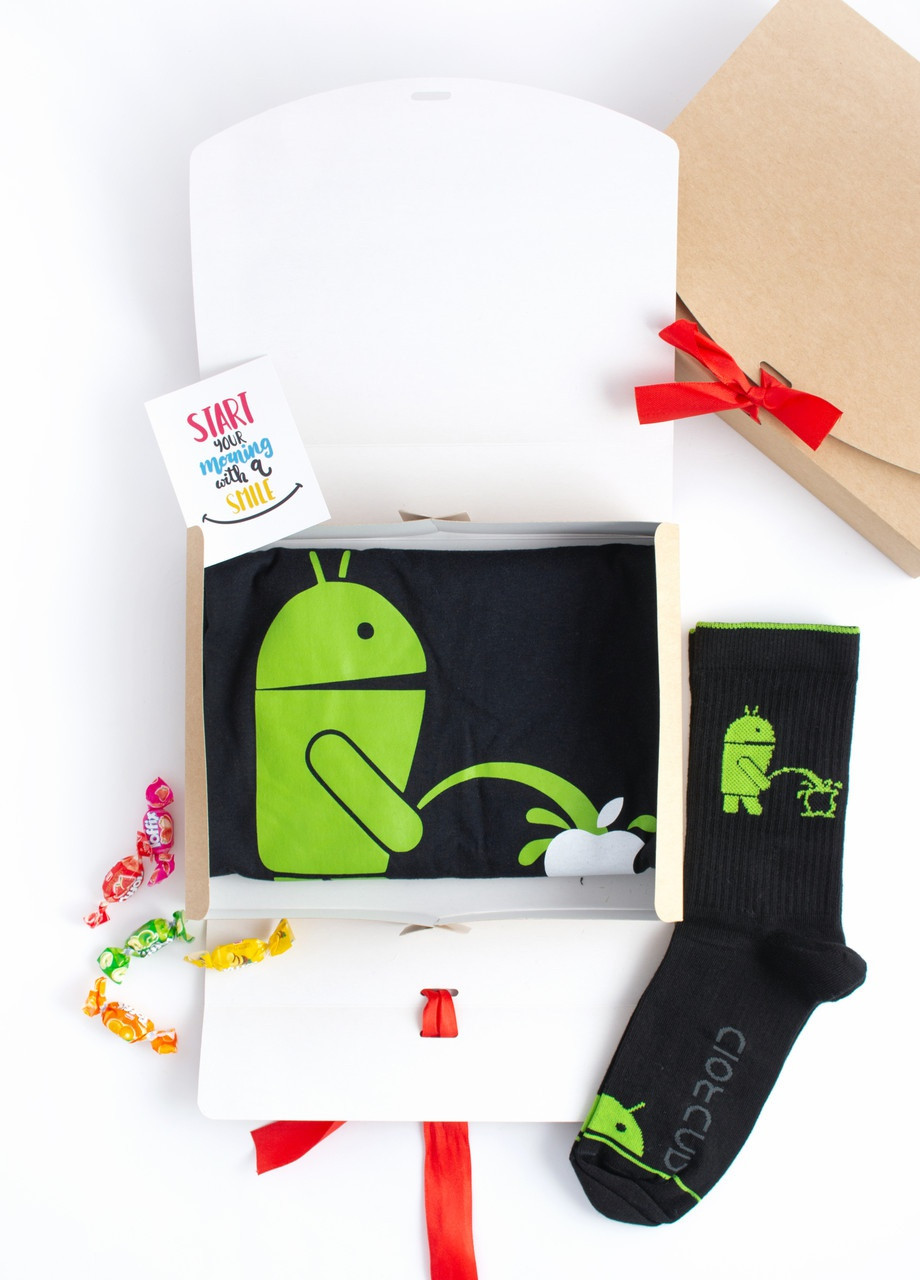 Чорна подарунковий набір чоловічий.футболка чорна з принтом "android", шкарпетки чорні з принтом "android" Maybel