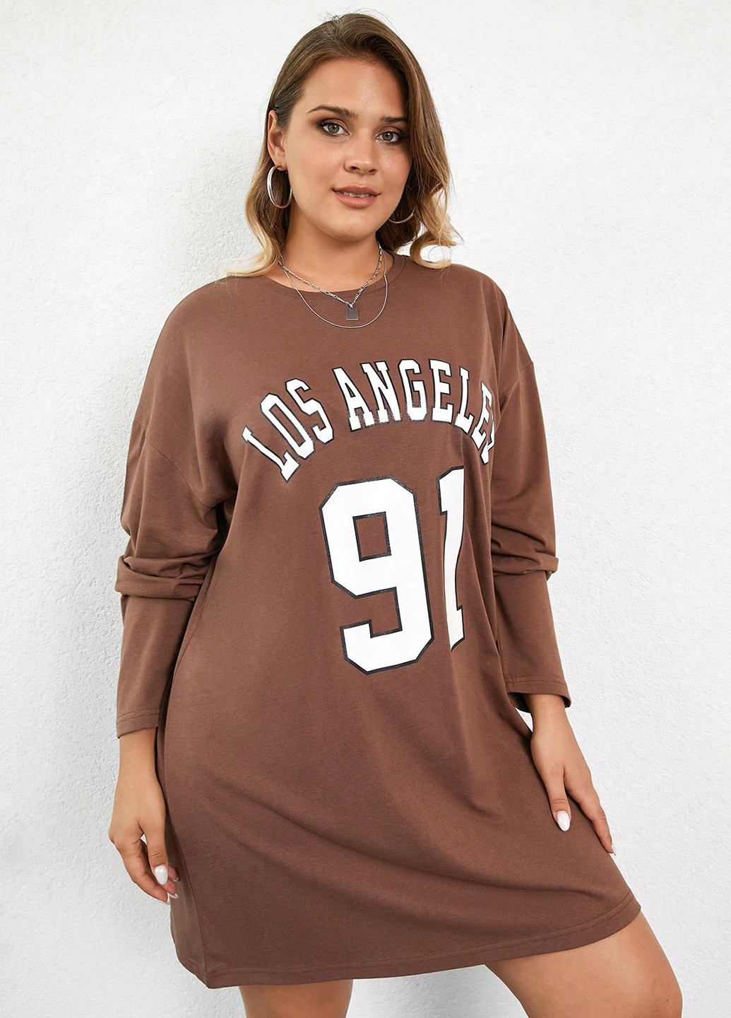 Коричневое кэжуал платье SHEIN с надписью