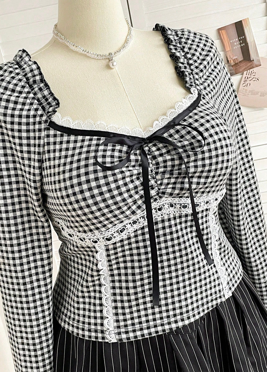 Чорно-біла блуза SHEIN