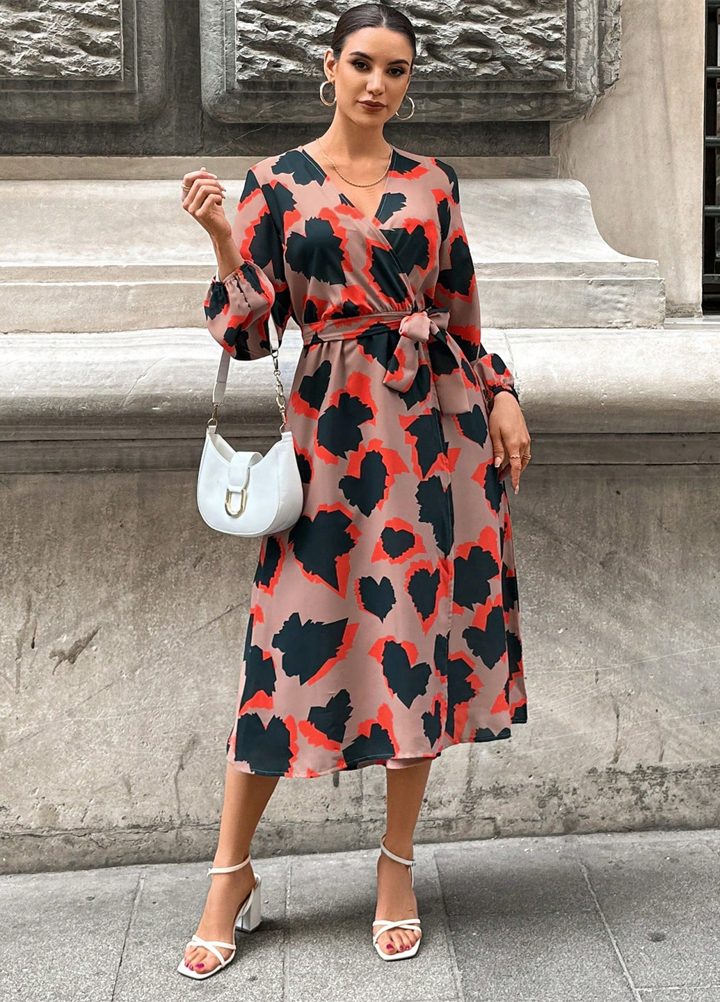 Комбинированное кэжуал платье на запах SHEIN с абстрактным узором