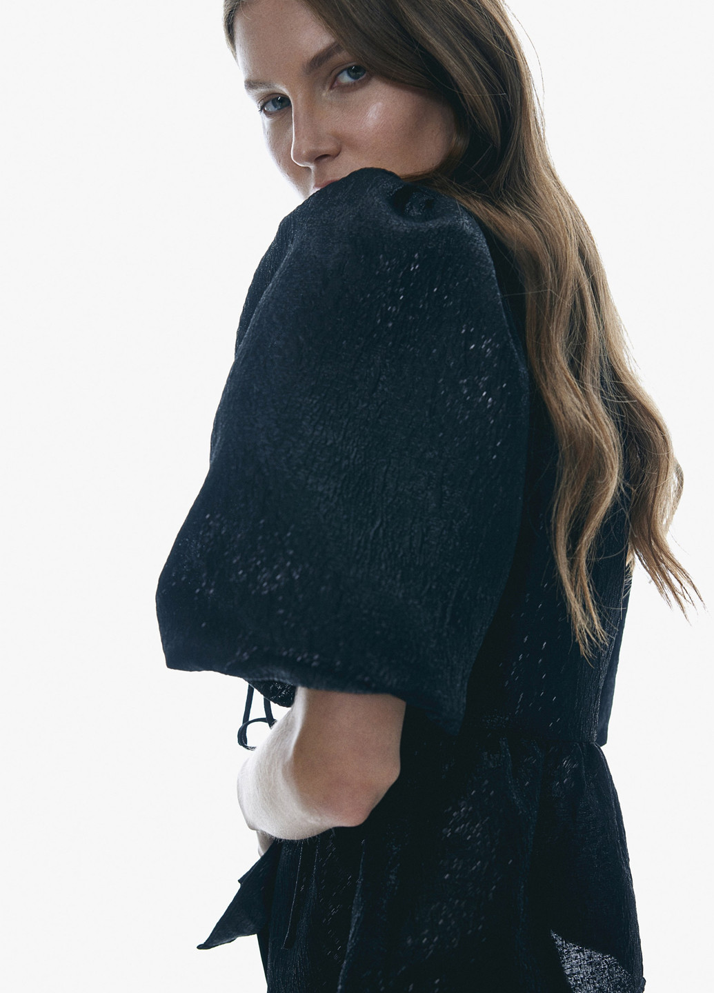 Чёрная блуза с баской H&M