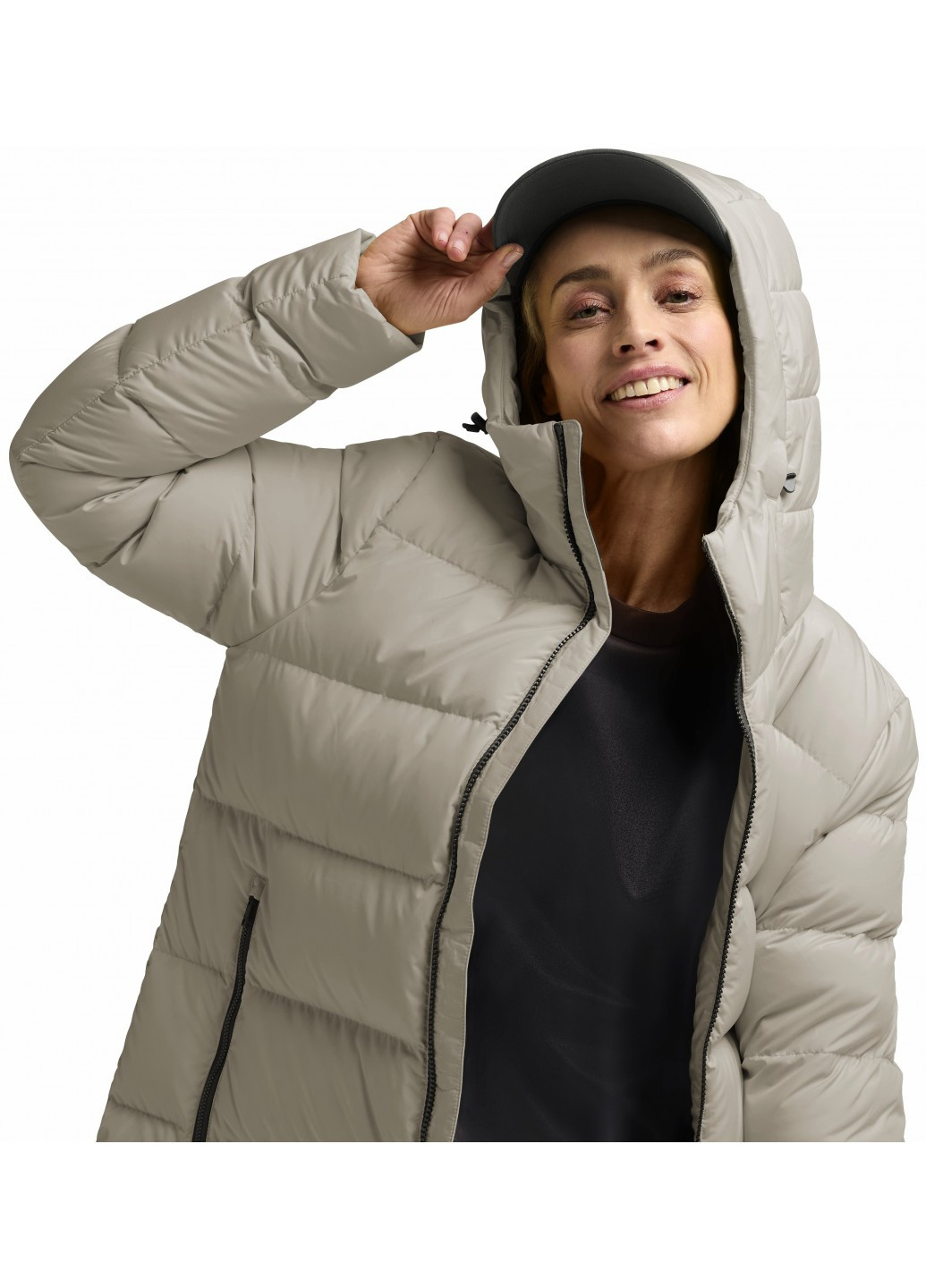 Светло-бежевый зимний Пуховик Jack Wolfskin