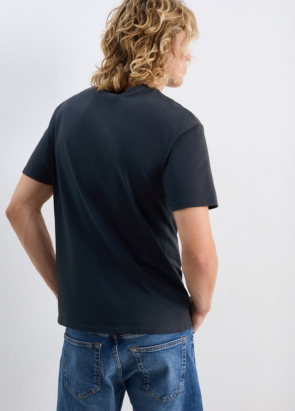 Чорна футболка C&A