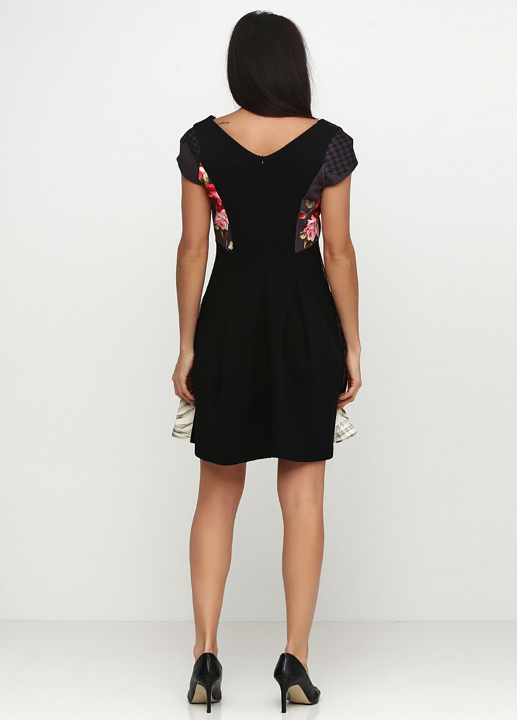 Темно-серое кэжуал платье а-силуэт Rinascimento с цветочным принтом