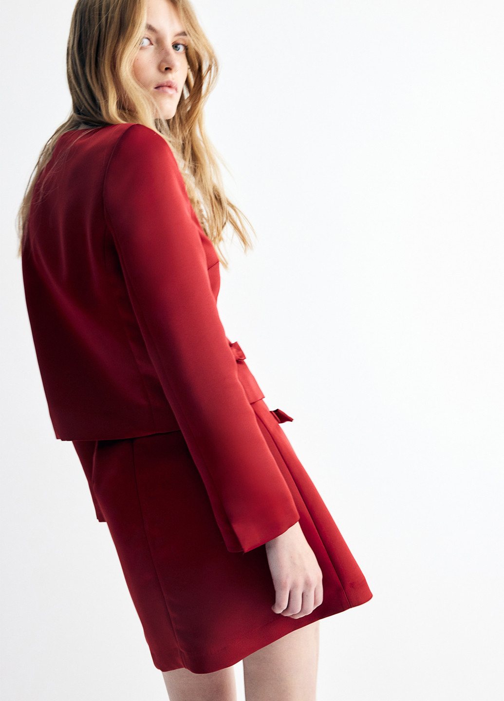 Темно-красный женский жакет H&M однотонный - демисезонный