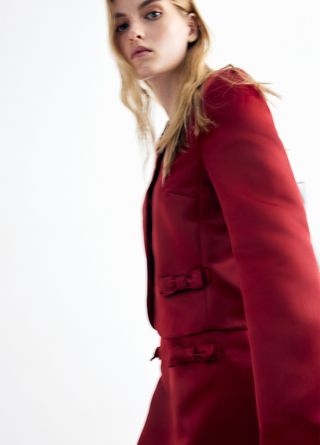 Темно-красный женский жакет H&M однотонный - демисезонный