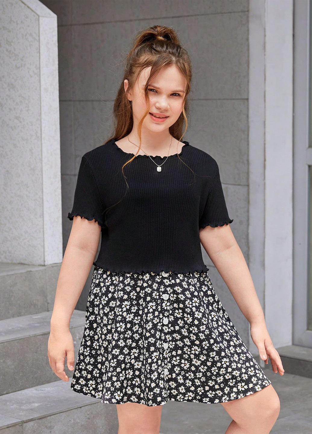 Чорно-білий літній костюм (топ, спідниця) SHEIN