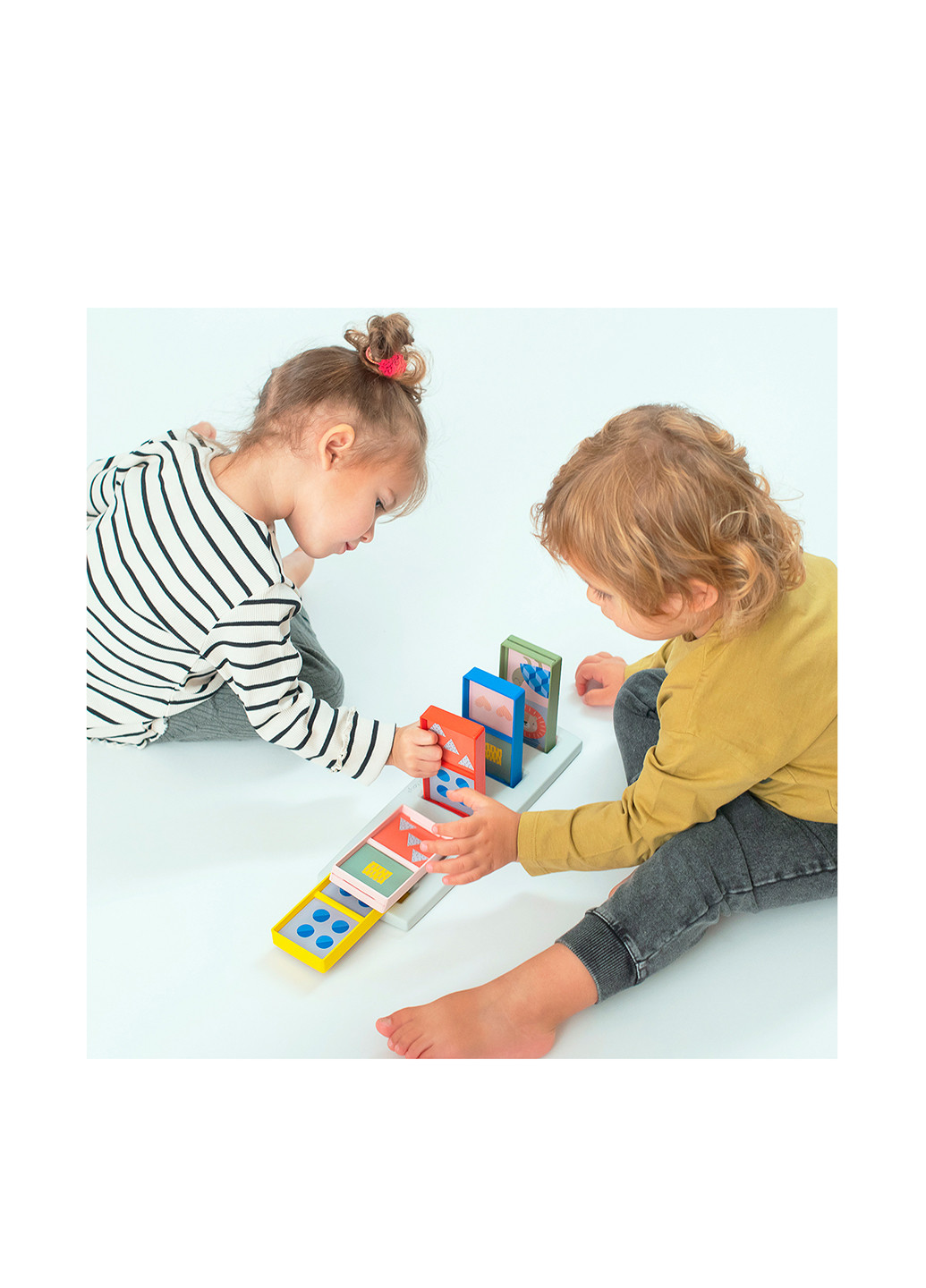 Розвиваюча гра Моє перше доміно Taf Toys (257257526)