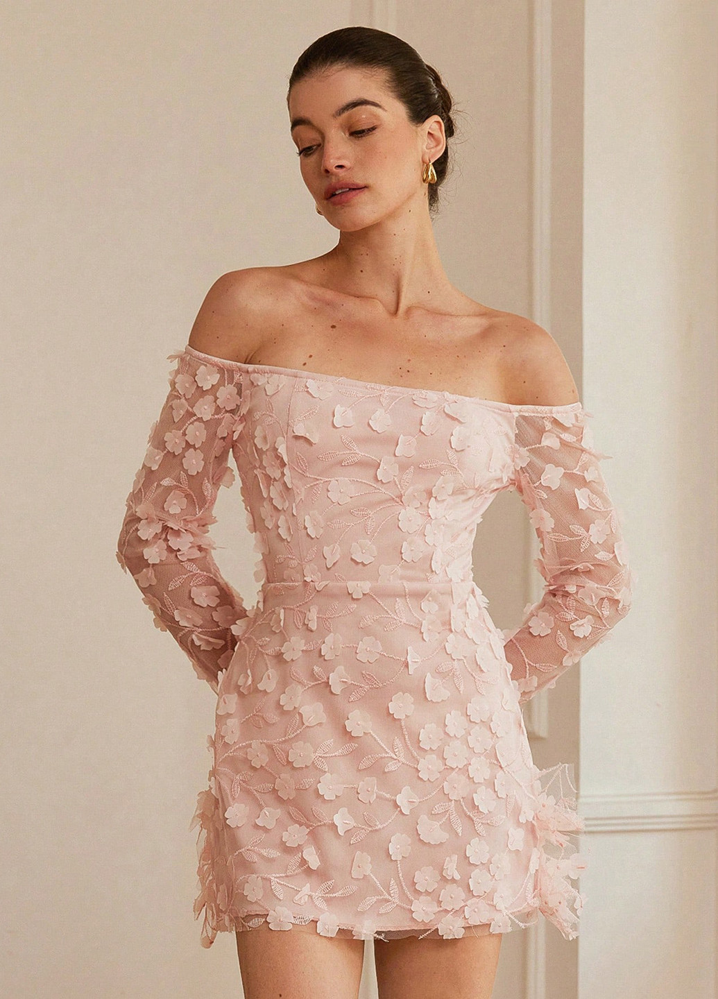 Персикова коктейльна сукня з відкритими плечима SHEIN однотонна