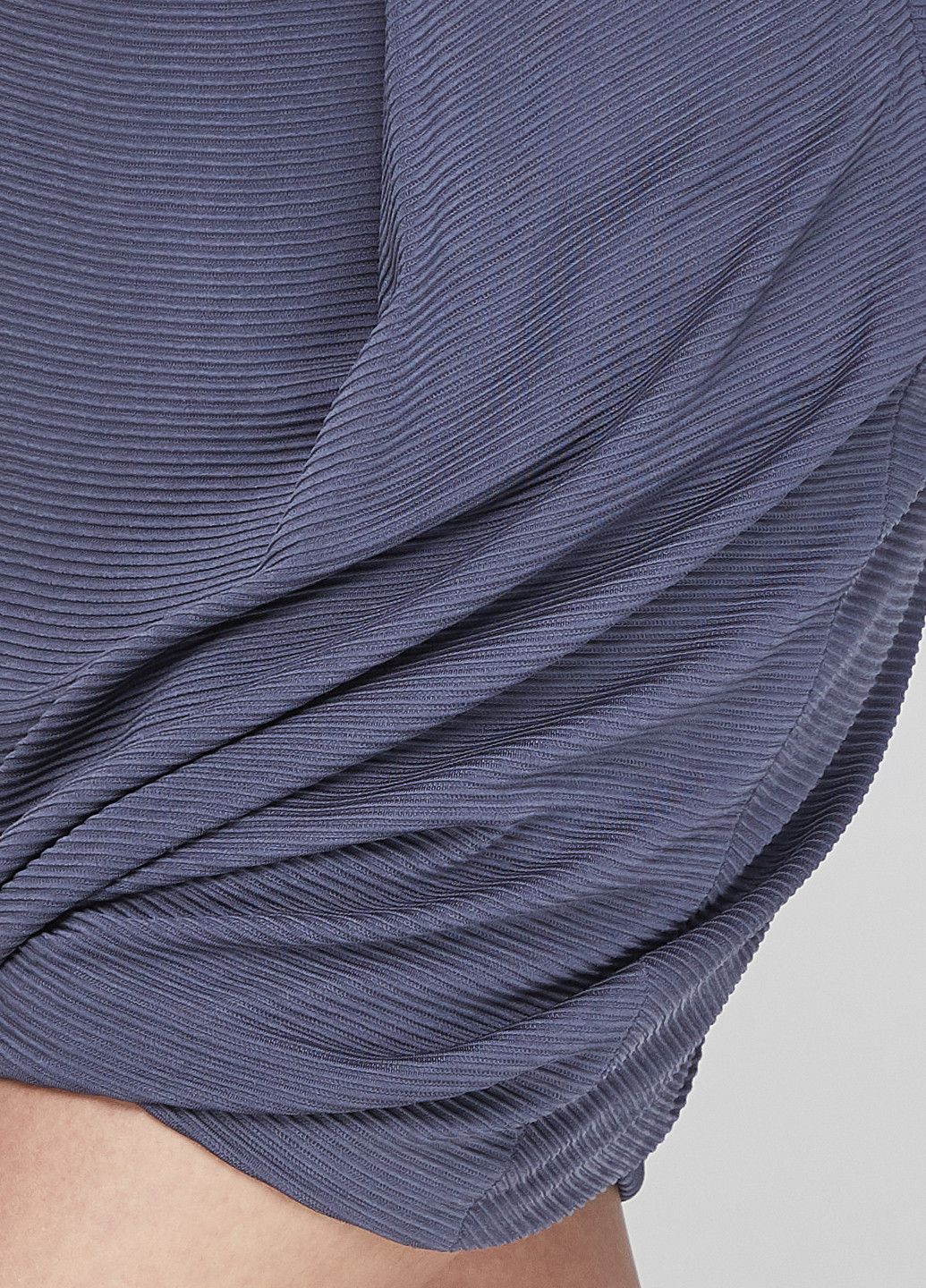 Серо-синяя кэжуал однотонная юбка Emporio Armani мини