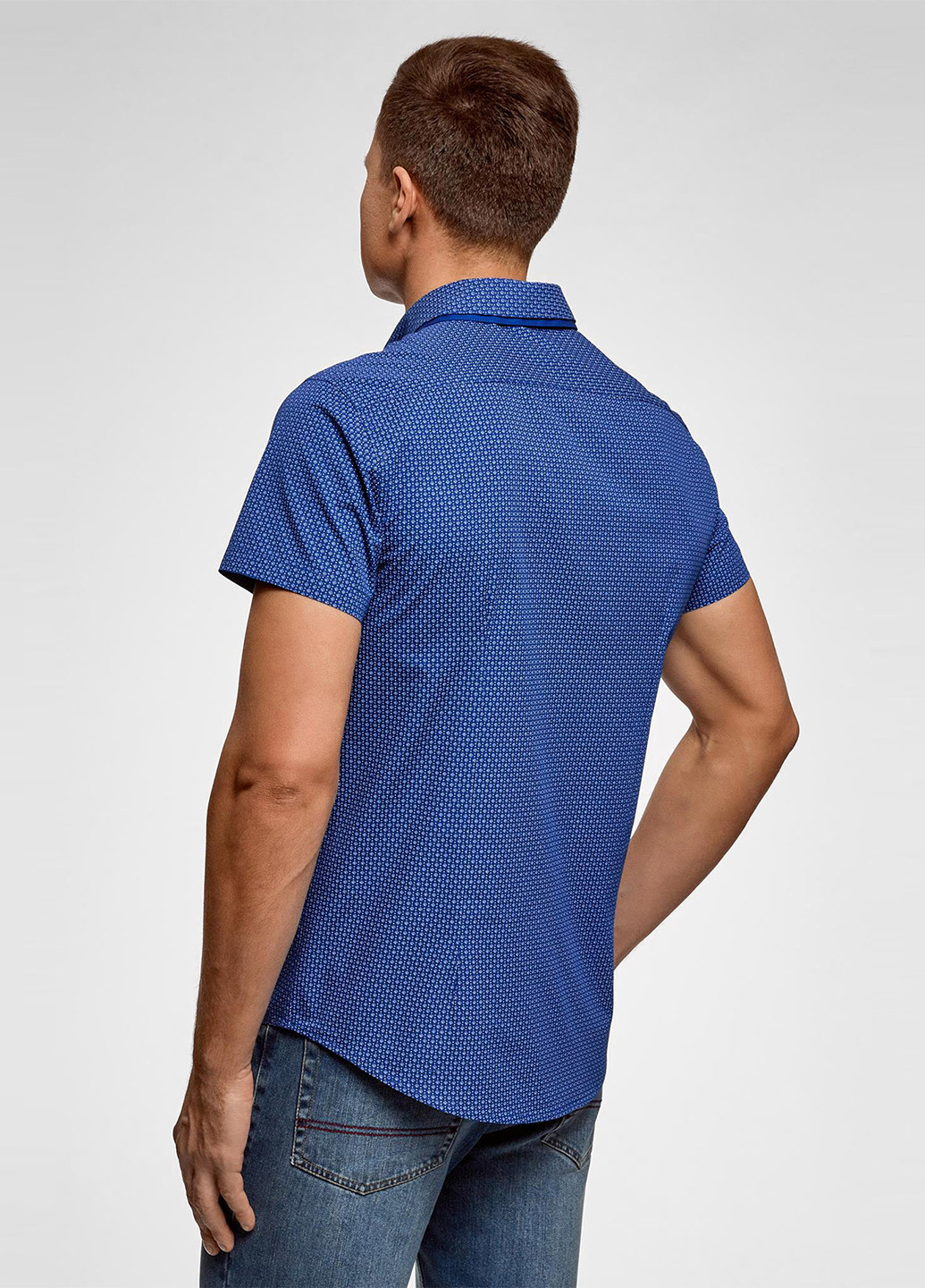 Светло-синяя кэжуал рубашка с геометрическим узором Oodji
