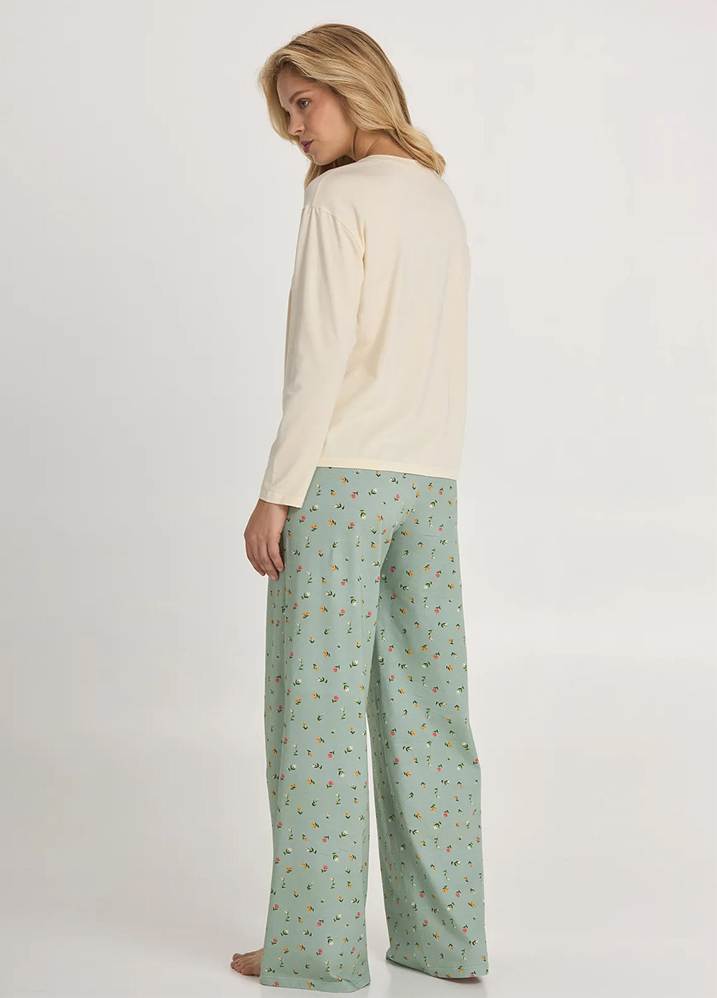 Кремовая всесезон пижама (лонгслив, брюки) лонгслив + брюки Ellen