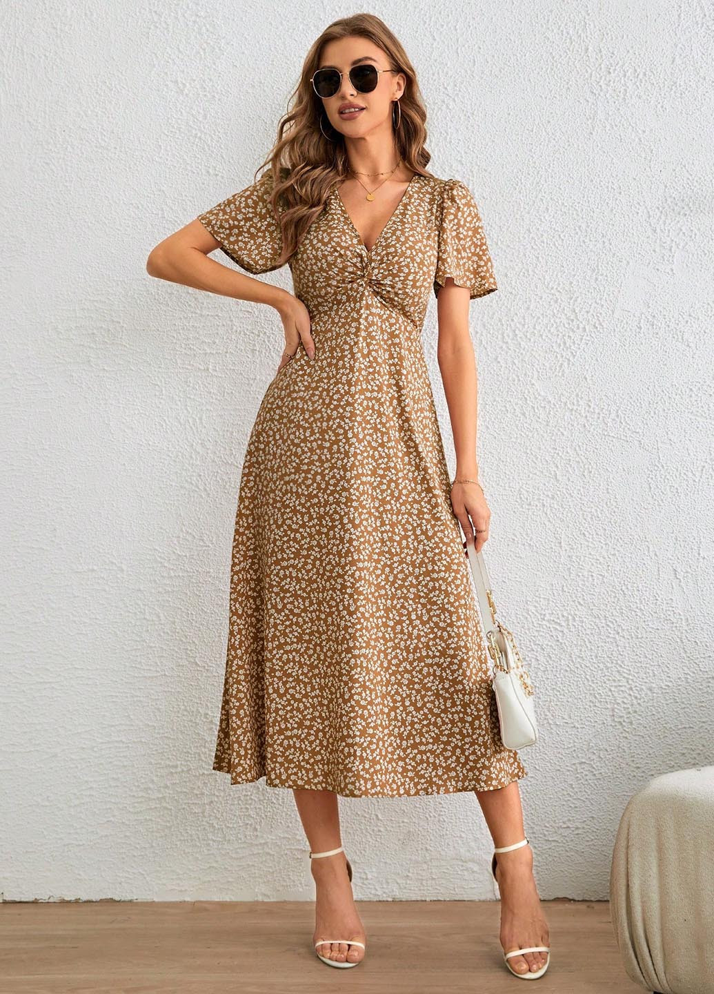 Коричневое кэжуал платье в стиле ампир SHEIN с цветочным принтом