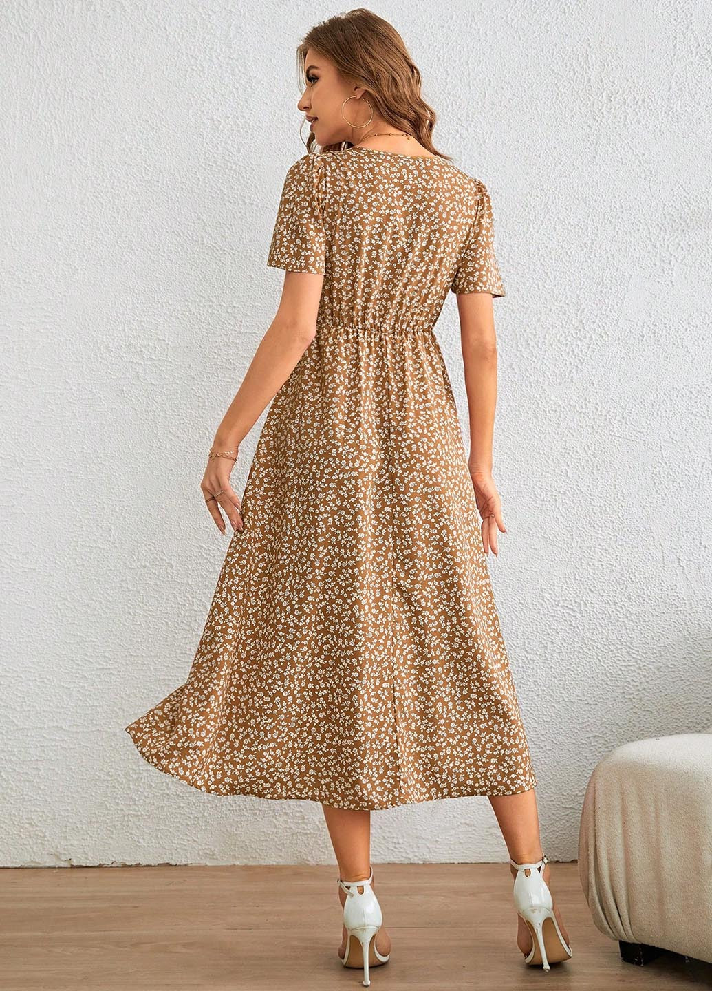 Коричневое кэжуал платье в стиле ампир SHEIN с цветочным принтом