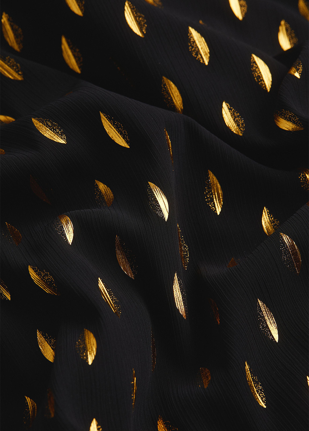 Черное вечернее платье а-силуэт H&M в горошек