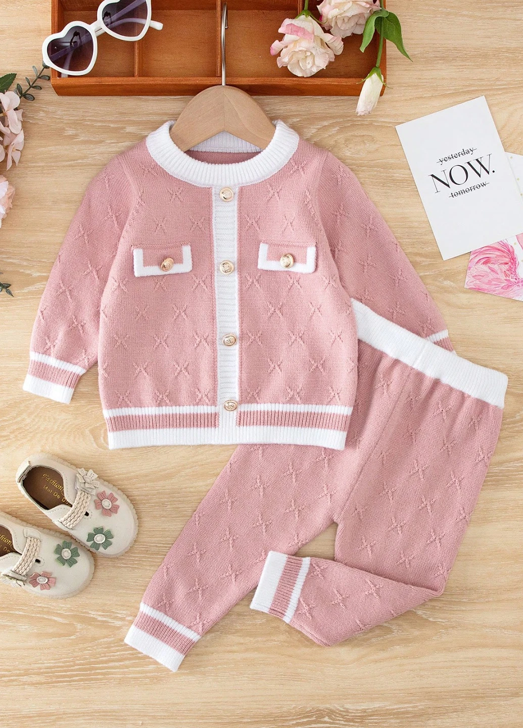 Розовый демисезонный костюм (джемпер, брюки) брючный SHEIN