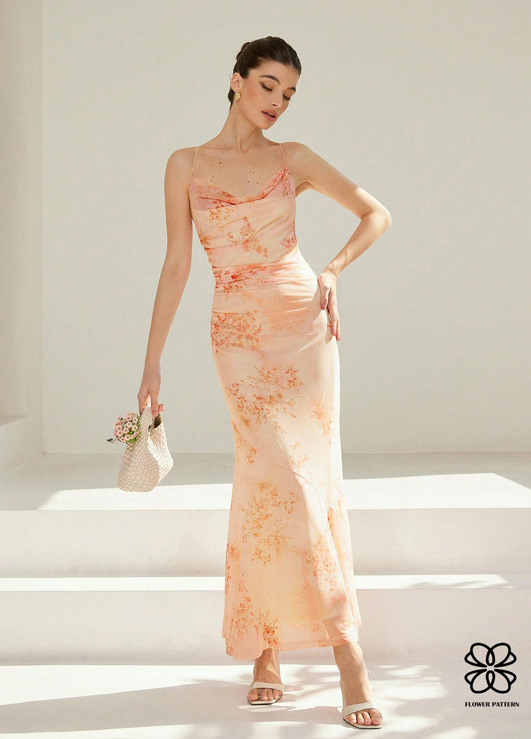 Персикова кежуал сукня з відкритою спиною SHEIN з квітковим принтом